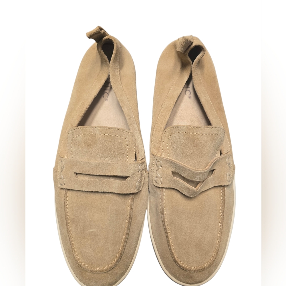 Vionic Uptown Hybrid Penny Loafer Suede Womens Size 10 Wide Sand